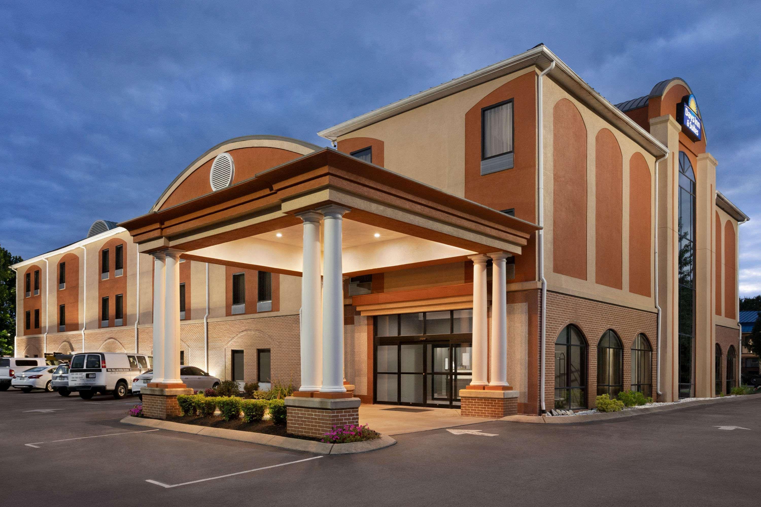 Days Inn & Suites By Wyndham Murfreesboro Exteriér fotografie